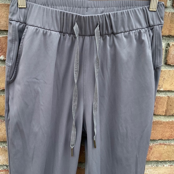 Soft joggers with pockets - Picture 1 of 12